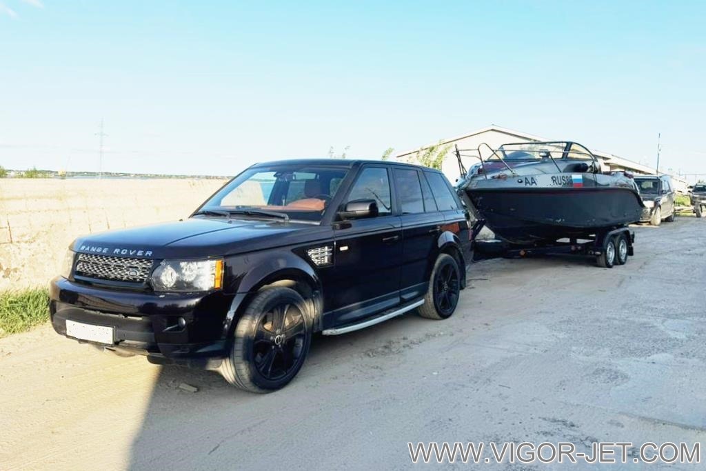 Катер VIGOR 620 (L) Walk Around по дороге к реке.